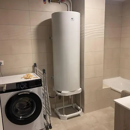 La Petite Vue Apartment *
